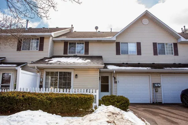 $254,900 | 2556 Lockwood Drive, Unit 59, Mendota Heights, MN 55120