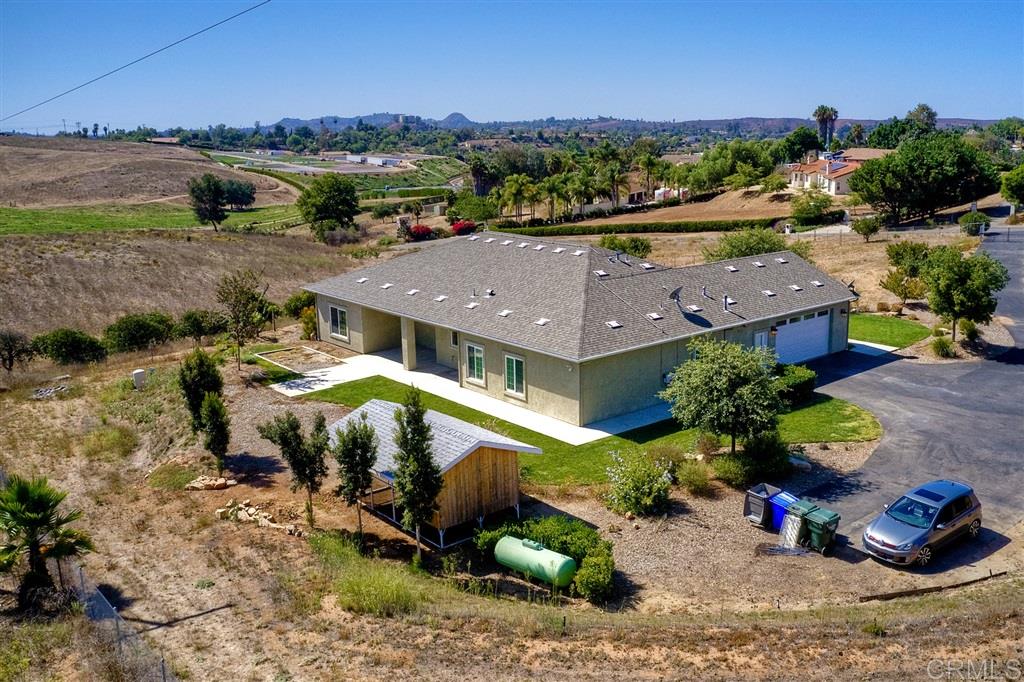 1526 Green Acres Road Fallbrook, CA 92028 - Photo 4 of 25