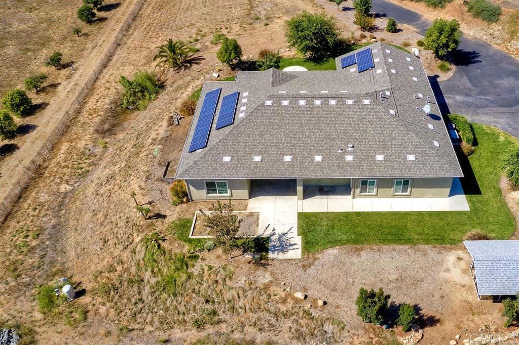 1526 Green Acres Road Fallbrook, CA 92028 - Photo 6 of 25