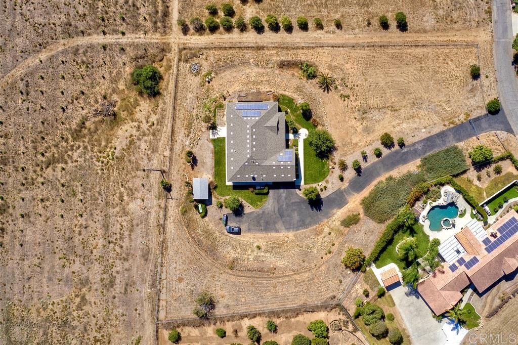 1526 Green Acres Road Fallbrook, CA 92028 - Photo 8 of 25