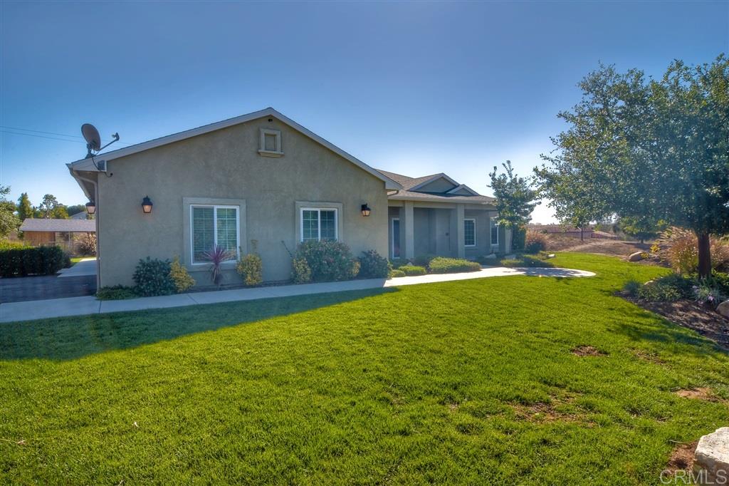 1526 Green Acres Road Fallbrook, CA 92028 - Photo 9 of 25