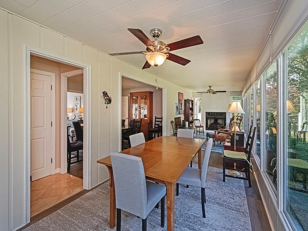 9745 Lindsay Road Pittsburgh, PA 15237 - Photo 17 of 36 a dining room with furniture and window