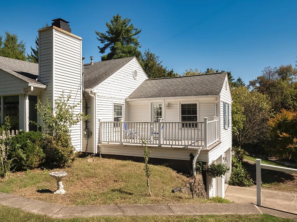 9745 Lindsay Road Pittsburgh, PA 15237 - Photo 29 of 36 a front view of a house