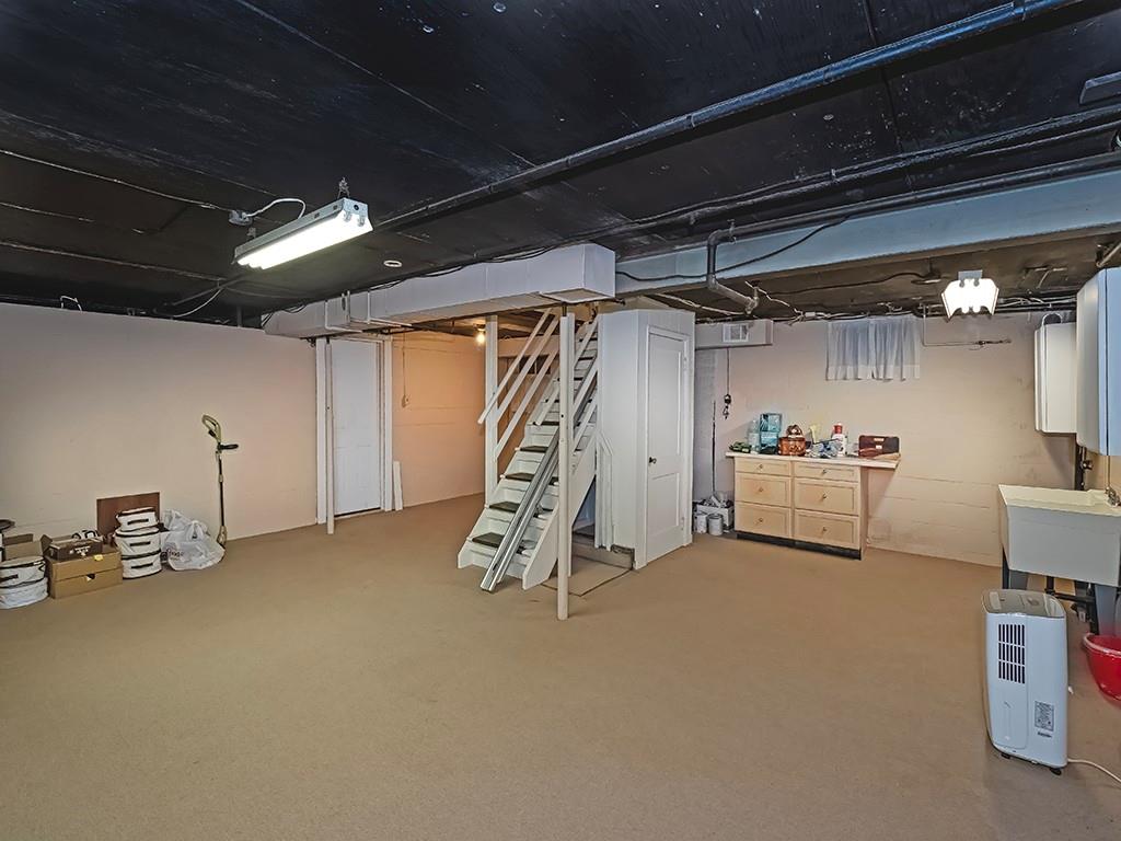 9745 Lindsay Road Pittsburgh, PA 15237 - Photo 31 of 36 a view of a room with gym equipment