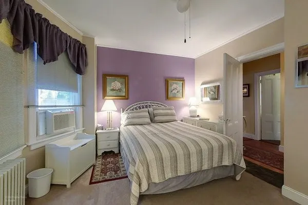 $2,450 | 616 Thames Street, Unit 1, Newport, RI 02840