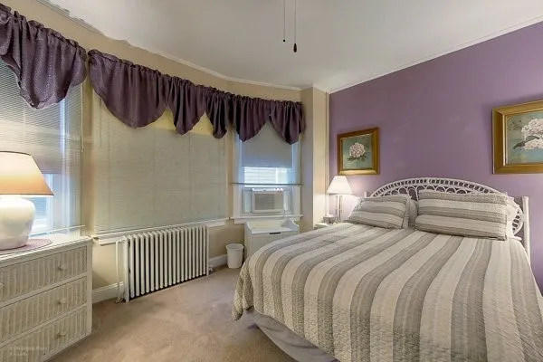 $2,450 | 616 Thames Street, Unit 1, Newport, RI 02840