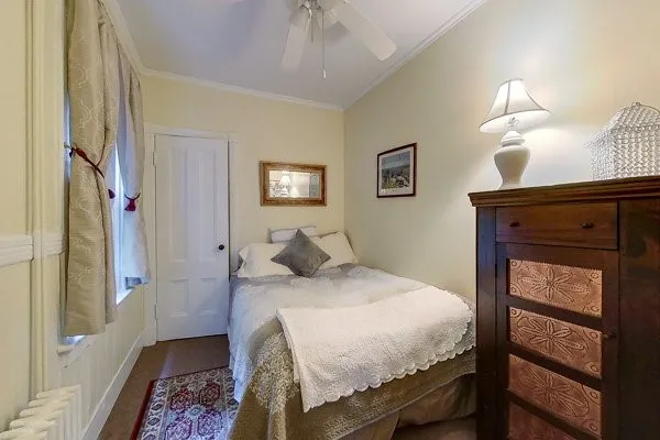 $2,450 | 616 Thames Street, Unit 1, Newport, RI 02840