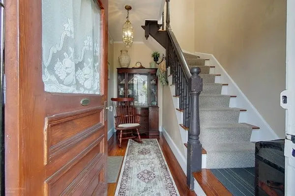 $2,450 | 616 Thames Street, Unit 1, Newport, RI 02840