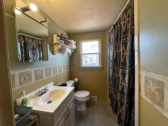 $395,000 | 43 Quaker Road, Hyannis, MA 02601