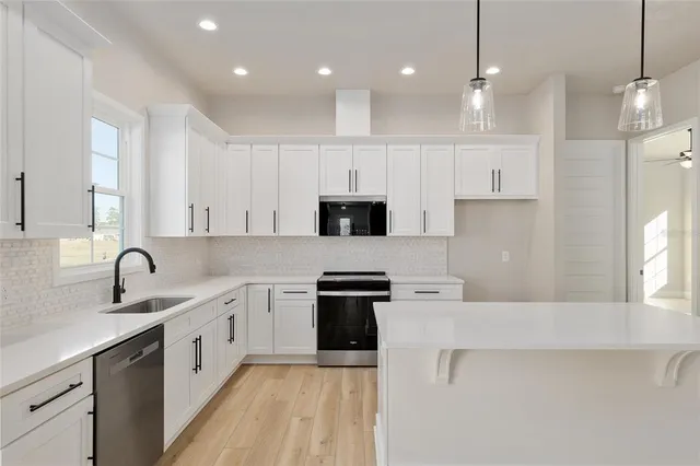 $399,900 | 1041 Northwest 132nd Boulevard, Newberry, FL 32669