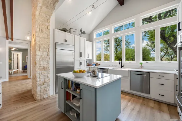 $1,950,000 | 32550 Stahl Lane, Bulverde, TX 78163