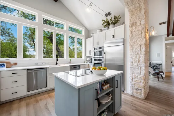 $1,950,000 | 32550 Stahl Lane, Bulverde, TX 78163