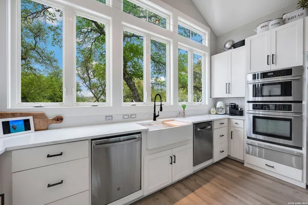 $1,950,000 | 32550 Stahl Lane, Bulverde, TX 78163