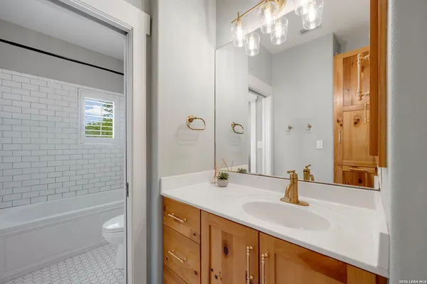 $1,950,000 | 32550 Stahl Lane, Bulverde, TX 78163