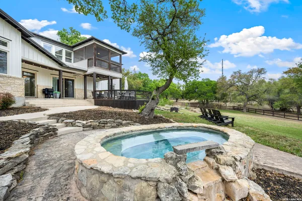 $1,950,000 | 32550 Stahl Lane, Bulverde, TX 78163