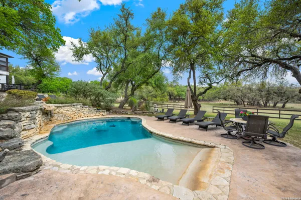 $1,950,000 | 32550 Stahl Lane, Bulverde, TX 78163