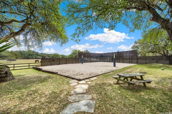$1,950,000 | 32550 Stahl Lane, Bulverde, TX 78163