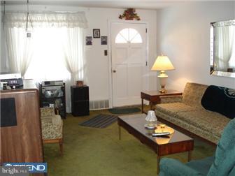 214 Spring Valley Road Darby, PA 19023 - Photo 3 of 10