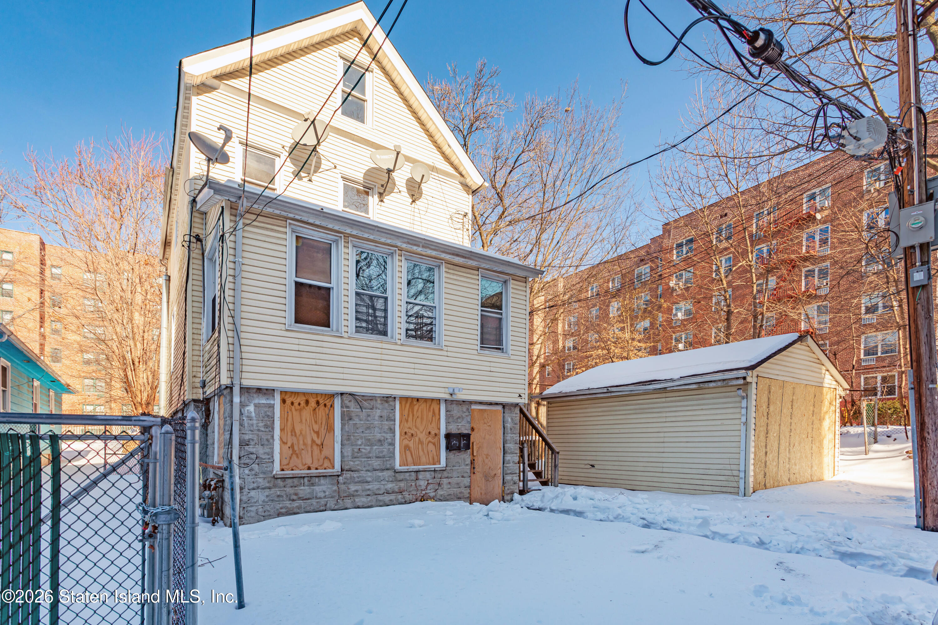 191 Roff Street Staten Island, NY 10304 - Photo 2 of 18 064A9252-HDR