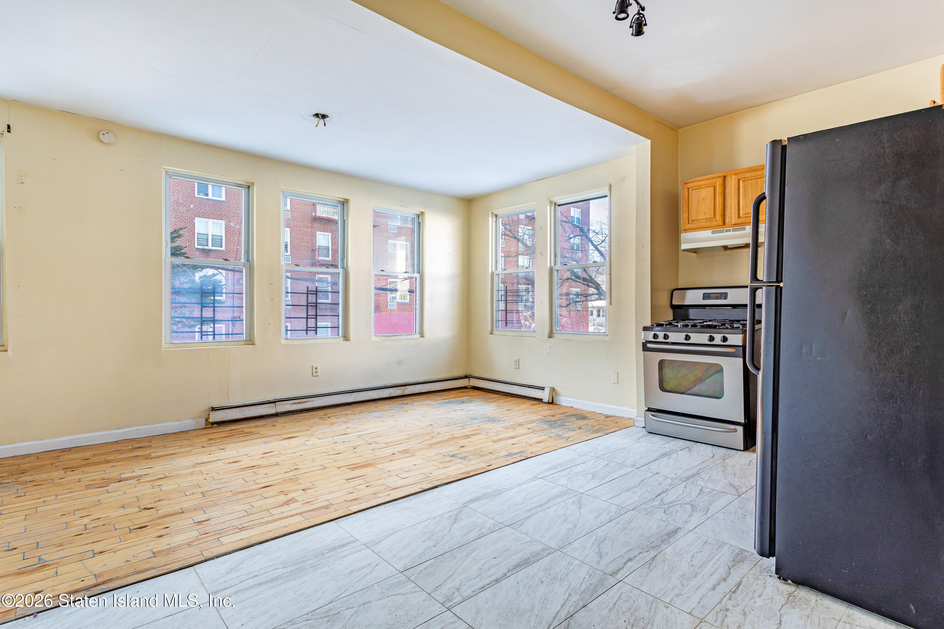 191 Roff Street Staten Island, NY 10304 - Photo 7 of 18 064A9156-HDR