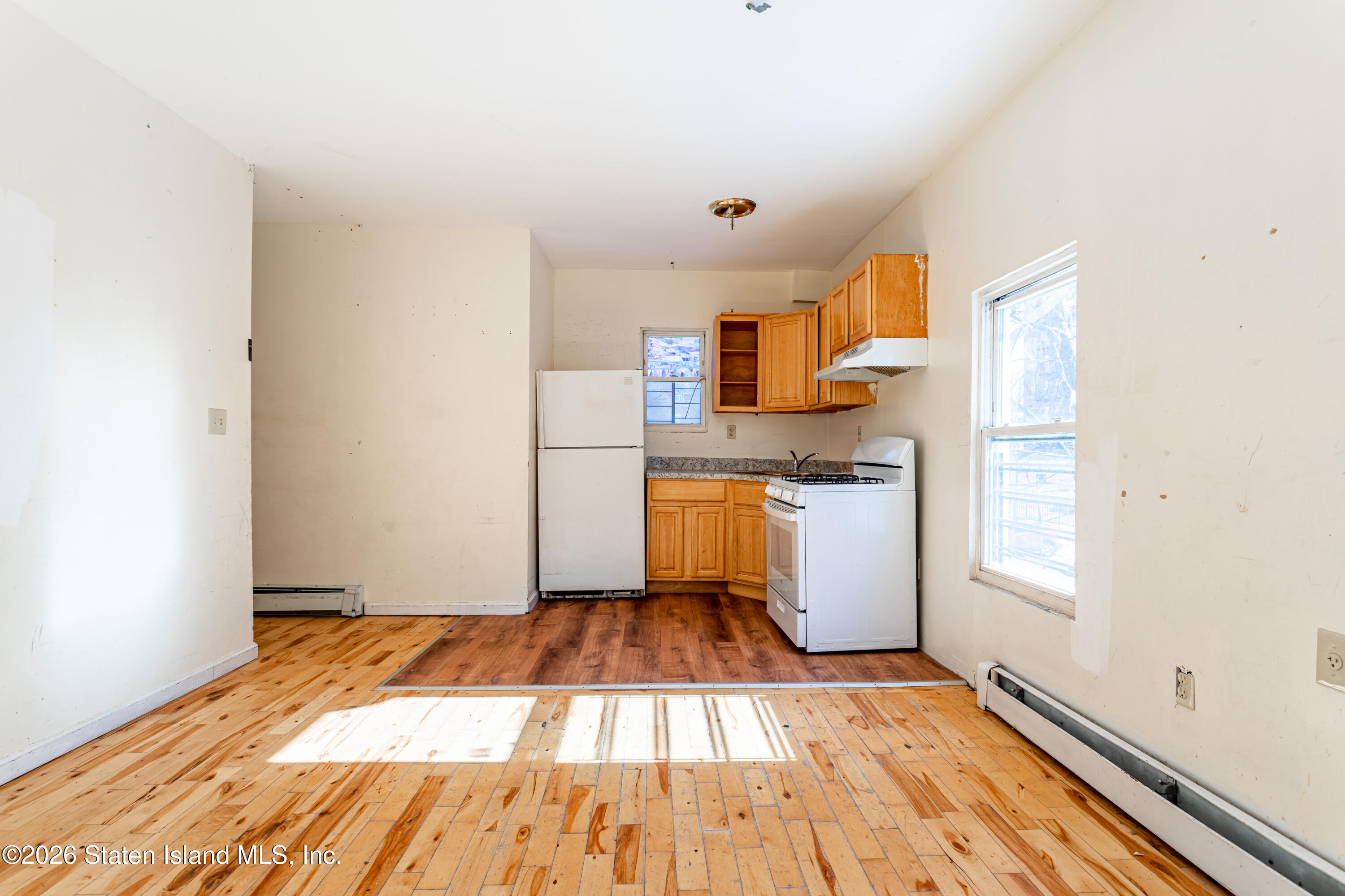 191 Roff Street Staten Island, NY 10304 - Photo 10 of 18 064A9180-HDR