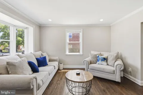 $285,000 | 1733 White Oak Avenue, Parkville, MD 21234