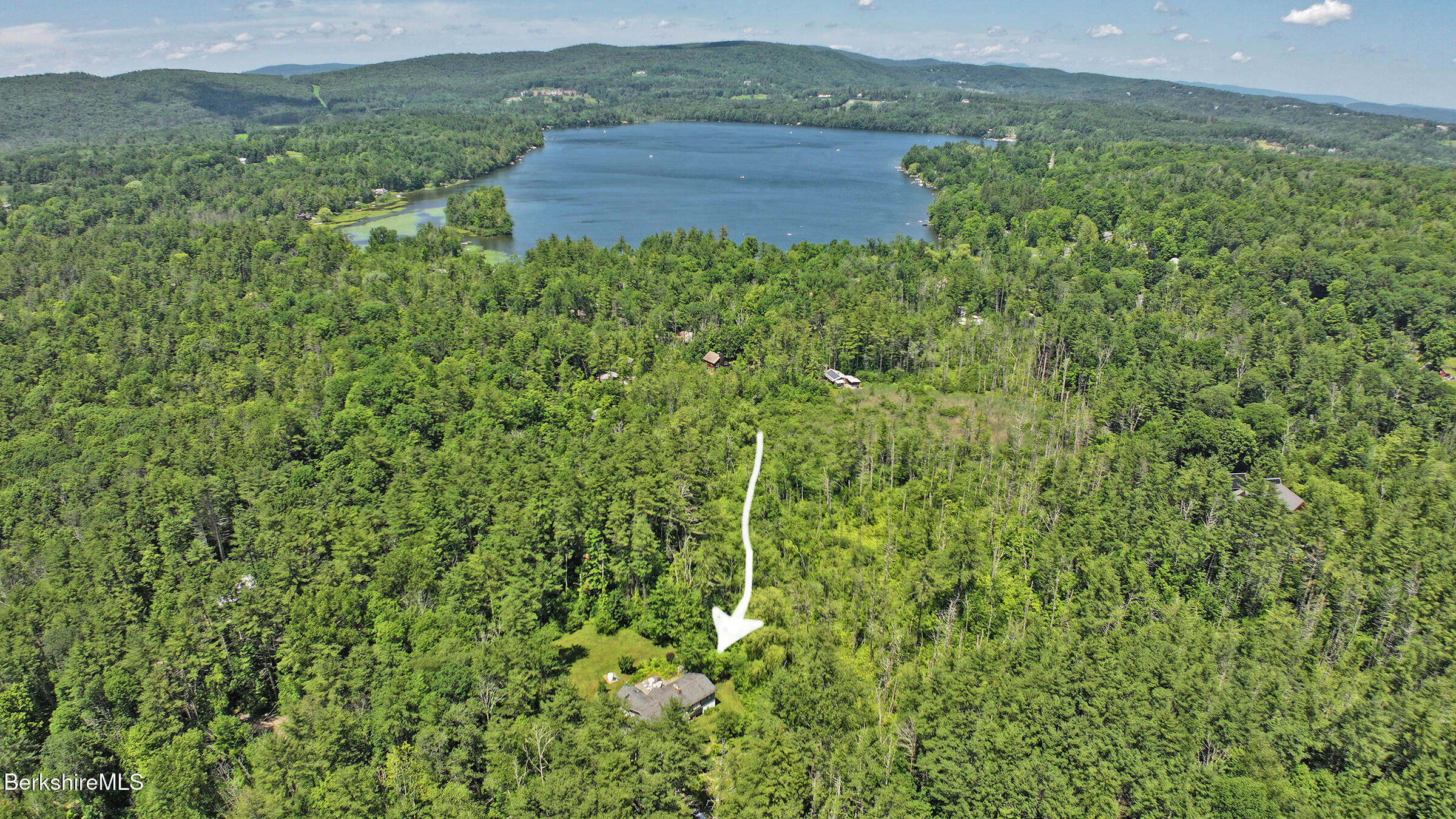 15 Interlaken Cross Road Stockbridge, MA 01262 - Photo 2 of 47 Just a short walk to the Bowl