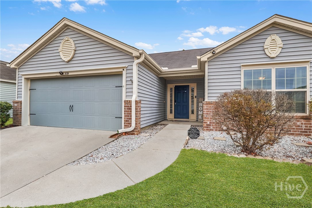 329 Connor Court Hinesville, GA 31313 - Photo 4 of 38