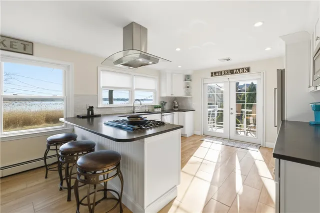 $749,900 | 9 Bay Road, Warren, RI 02885