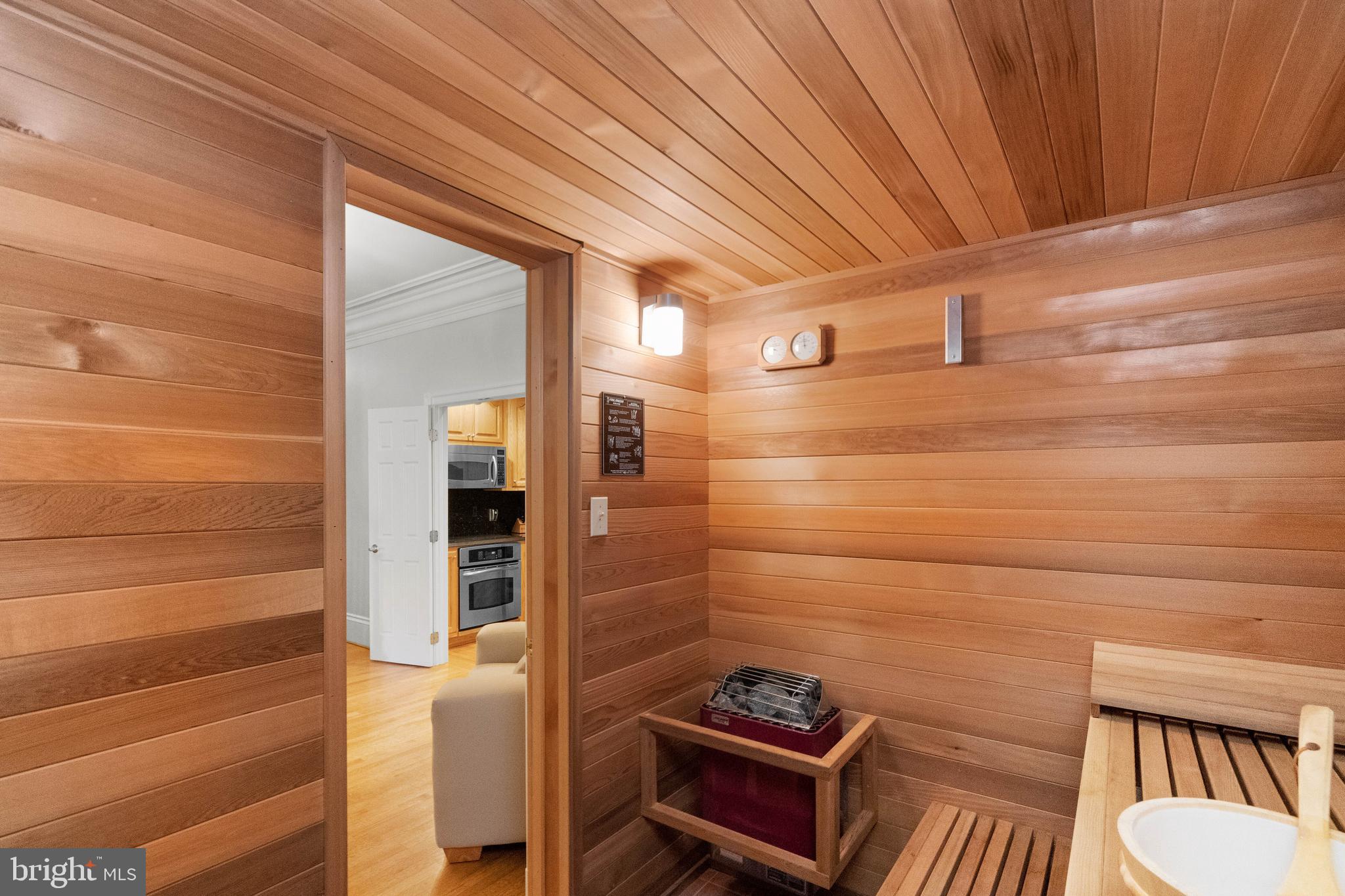 37120 Devon Wick Lane Purcellville, VA 20132 - Photo 45 of 66 a bathroom with a toilet and a shower