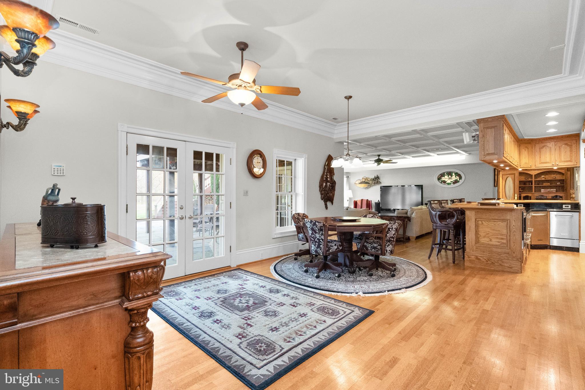 37120 Devon Wick Lane Purcellville, VA 20132 - Photo 48 of 66 a living room with furniture and a table