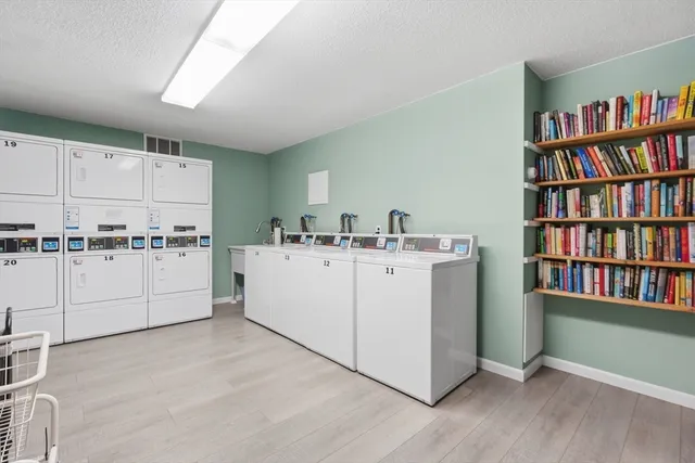 $3,300 | 2 Summit Drive, Unit 68, Reading, MA 01867