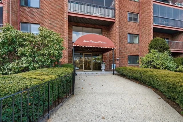 $3,300 | 2 Summit Drive, Unit 68, Reading, MA 01867