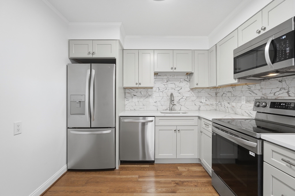 2 Summit Drive, Unit 68 Reading, MA 01867 - Photo 4 of 25