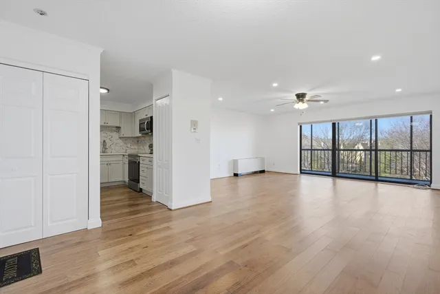 $3,300 | 2 Summit Drive, Unit 68, Reading, MA 01867