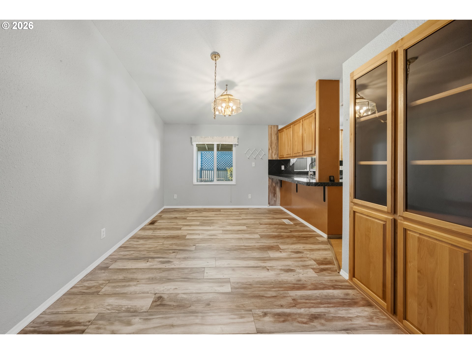 180 Twin Oaks Loop Winston, OR 97496 - Photo 9 of 43 Dining Area