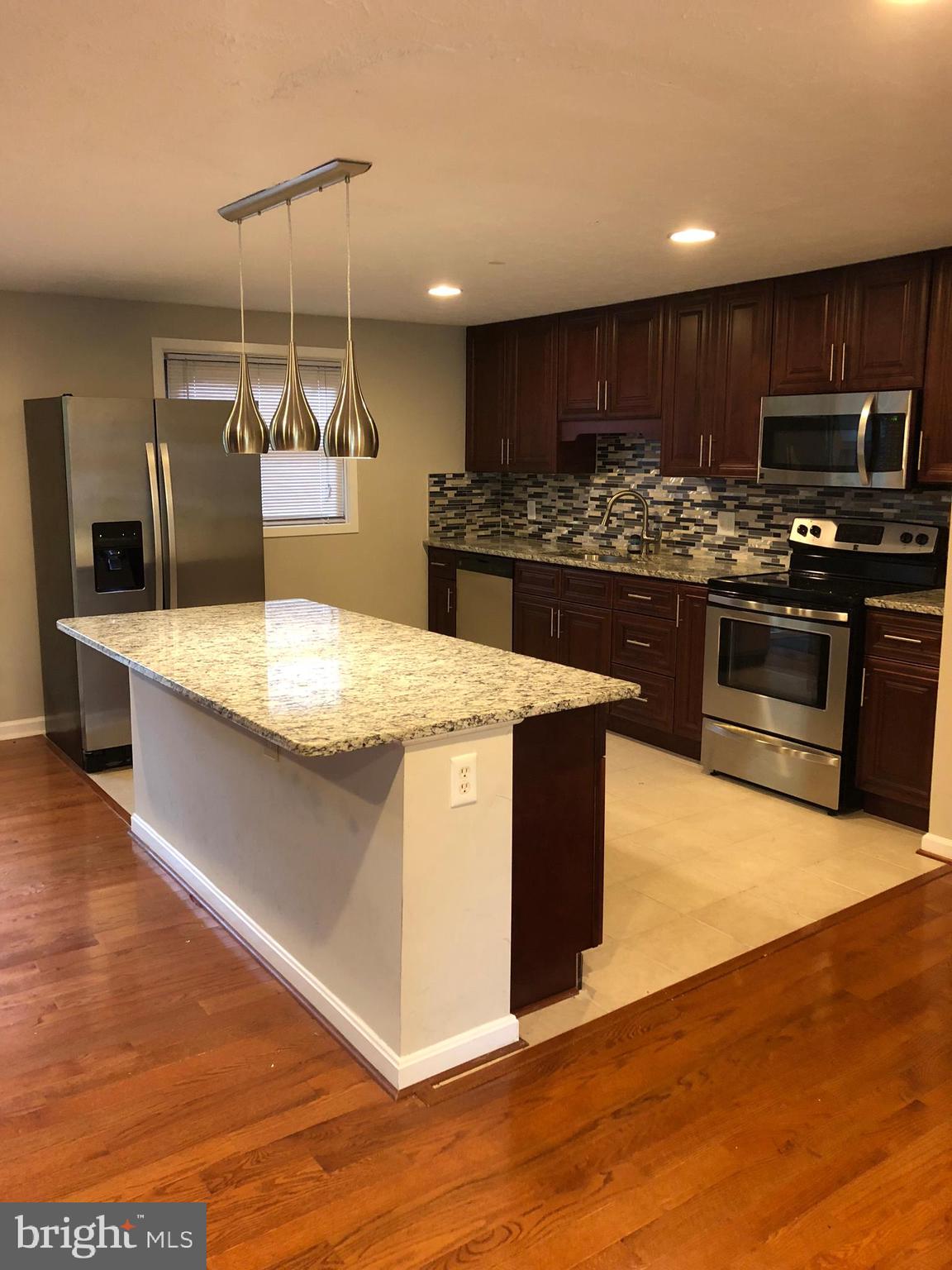2244 Cocquina Drive Reston, VA 20191 - Photo 5 of 7