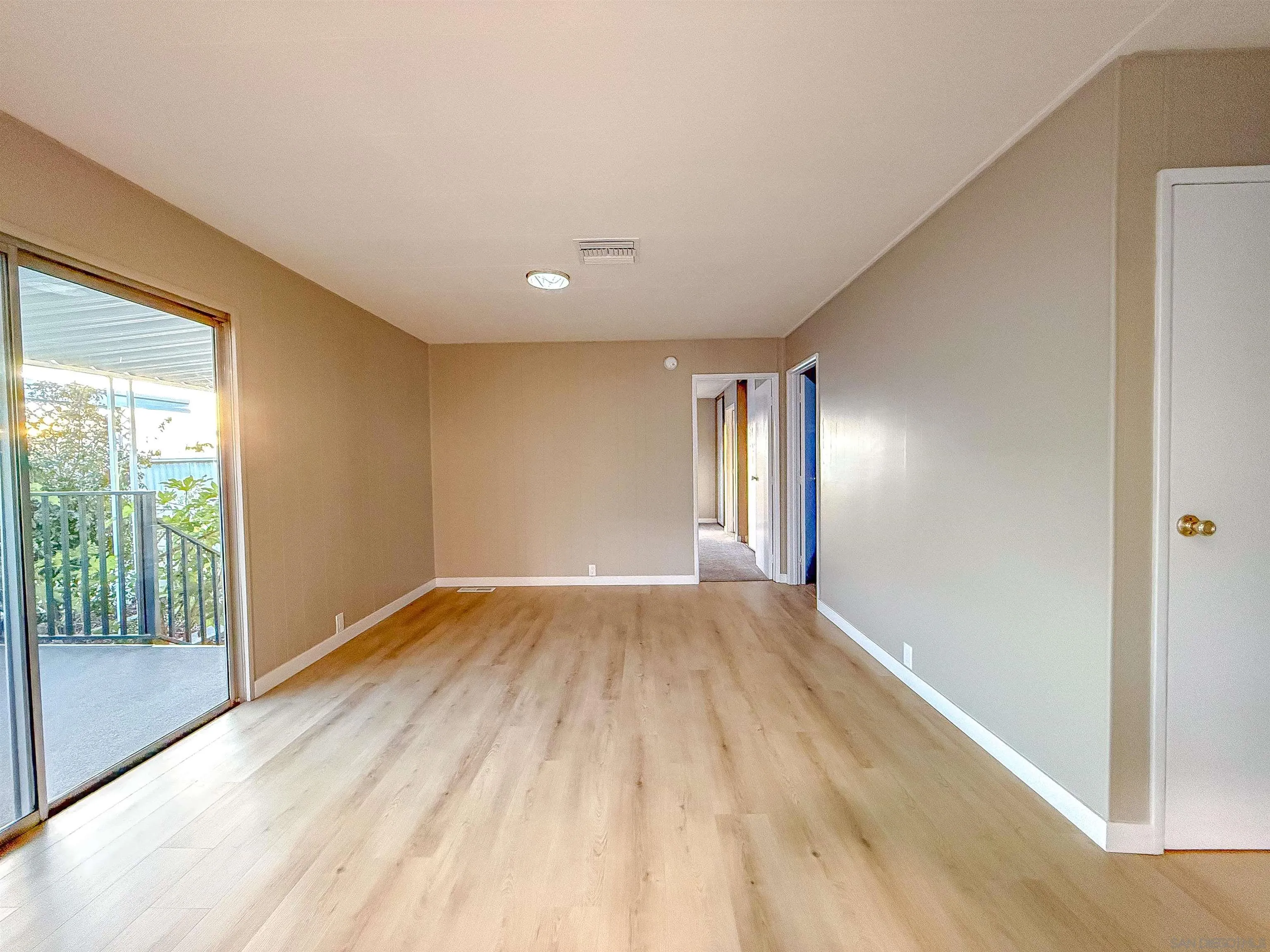 1212 H Street Ramona, CA 92065 - Photo 17 of 31 a view of an empty room and window