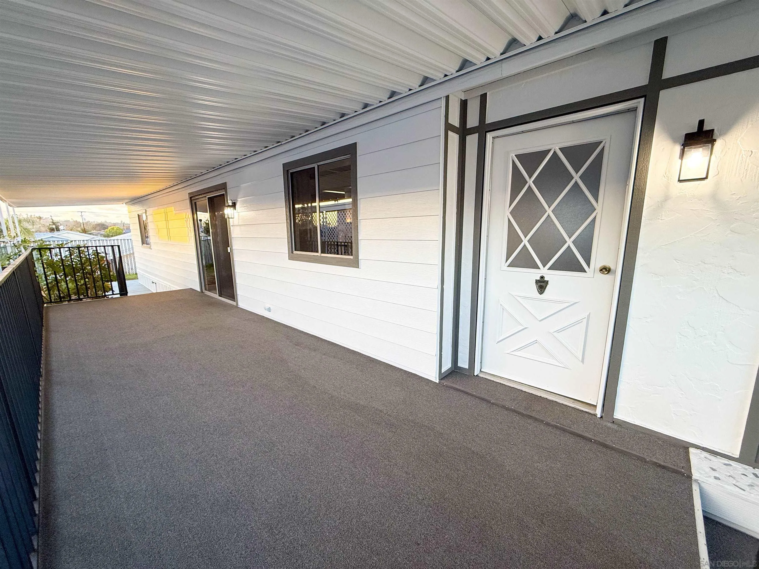 1212 H Street Ramona, CA 92065 - Photo 6 of 31 a view of a porch