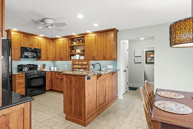 $435,000 | 21 Pendleton Way, Bloomington, IL 61704