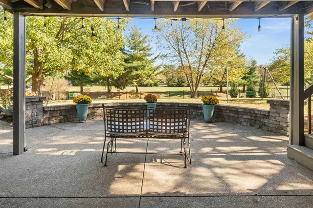 $435,000 | 21 Pendleton Way, Bloomington, IL 61704