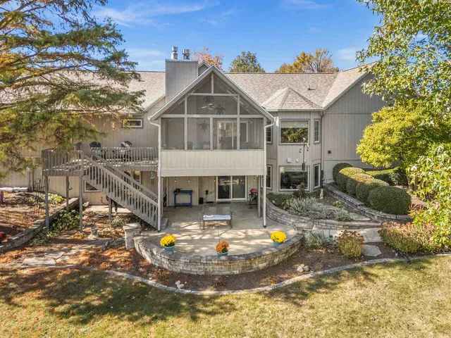 $435,000 | 21 Pendleton Way, Bloomington, IL 61704