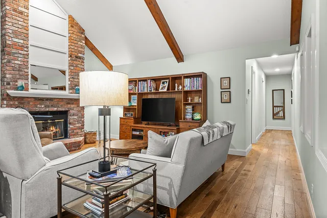 $435,000 | 21 Pendleton Way, Bloomington, IL 61704