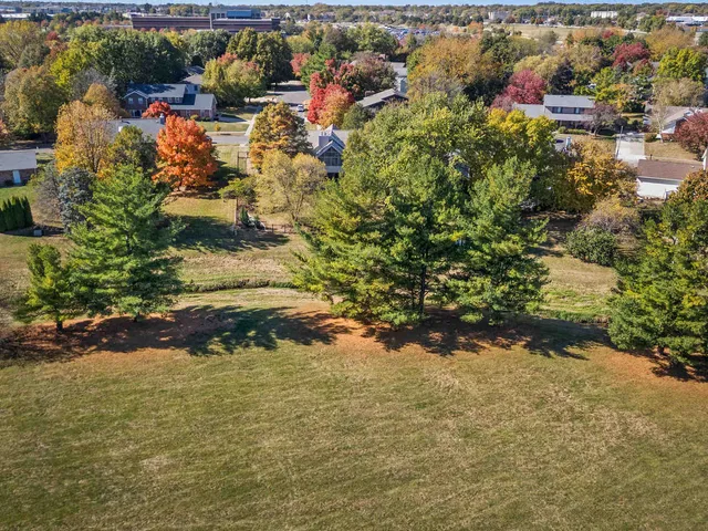 $435,000 | 21 Pendleton Way, Bloomington, IL 61704