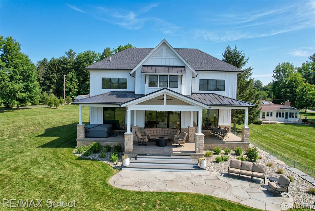 2208 Grove Park Road Fenton, MI 48430 - Photo 3 of 73