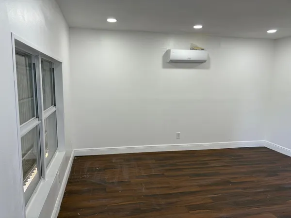 $1,600 | 230 Southwest A Sw A 11 Street, Dania Beach, FL 33004