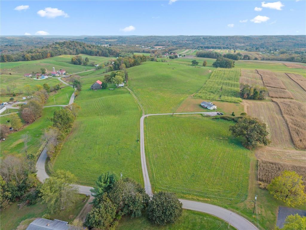 126 Smith Road Sarver, PA 16055 - Photo 28 of 35 an aerial view of a golf course with a yard