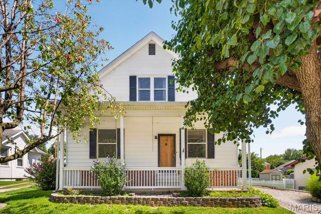 608 South Rapp Avenue Columbia, IL 62236 - Photo 1 of 34