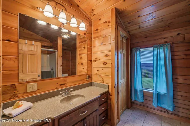 $925,000 | 1095 High Bridge Road, Nicholson, PA 18446