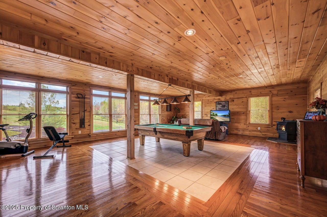 1095 High Bridge Road Nicholson, PA 18446 - Photo 71 of 117 Family Room